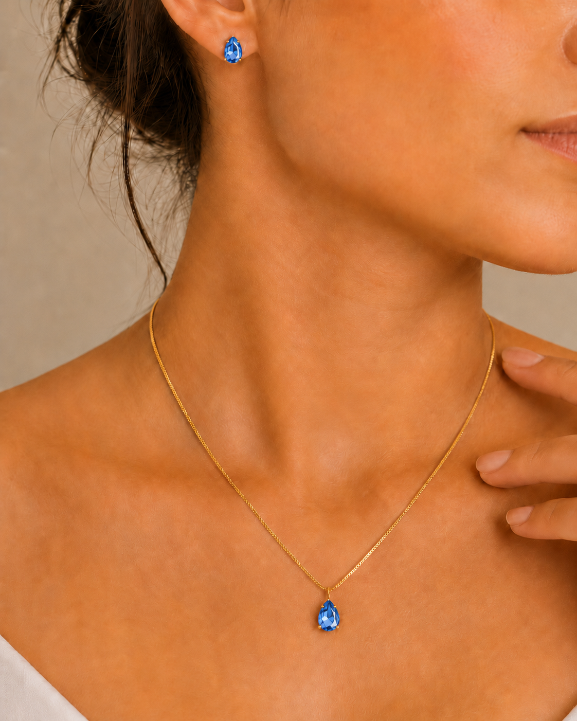 Conjunto Ponto de Luz Azul Gota Banhado a Ouro 18k com Zircônia Azul - 8 mm