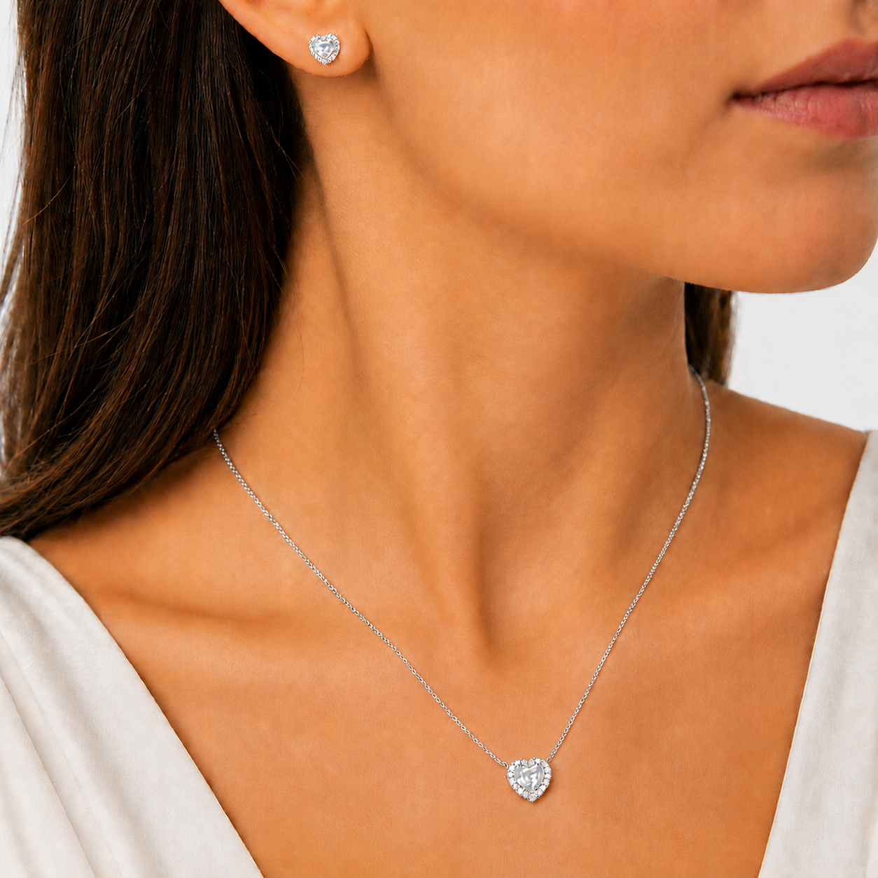 Conjunto Coração Borda Cravejada Folheado a Prata com Zircônias - 8 mm, 6mm