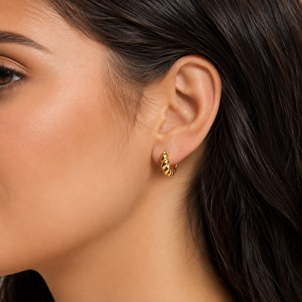 Brinco Argola Estilo Concha Banhado a Ouro 18k - 1,2 cm