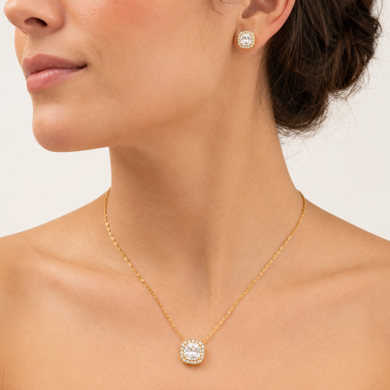 Conjunto Quadrado com Borda Cravejada Banhado a Ouro 18k com Zircônia - 1,2 cm, 1 cm