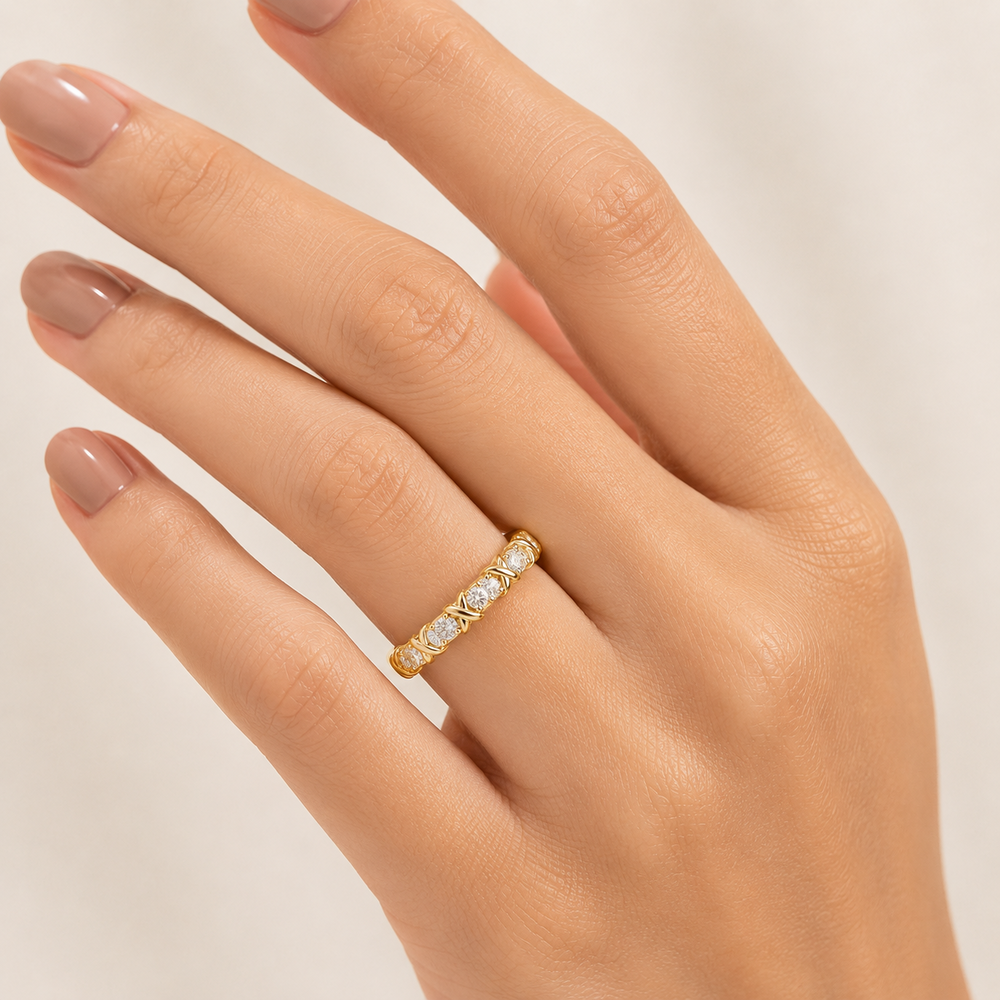 Anel X Liso + Pedras Intercaladas Banhado a Ouro 18k com Zircônias Tam.20