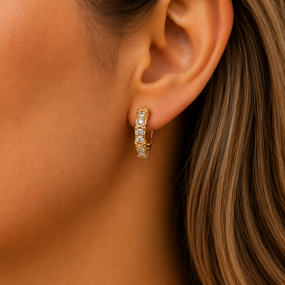 Brinco Argola X Liso + Pedras Intercaladas Banhado a Ouro 18k com Zircônias - 1,9 cm