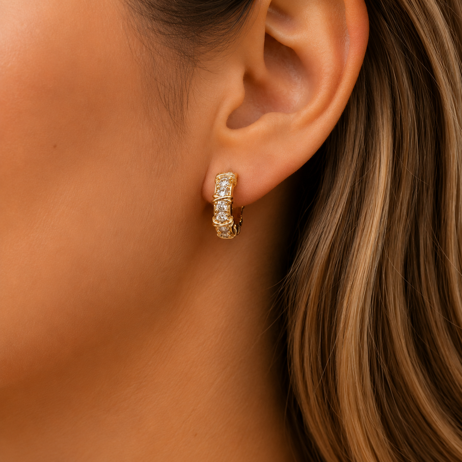 Brinco Argola X Liso + Pedras Intercaladas Banhado a Ouro 18k com Zircônias - 1,6 cm
