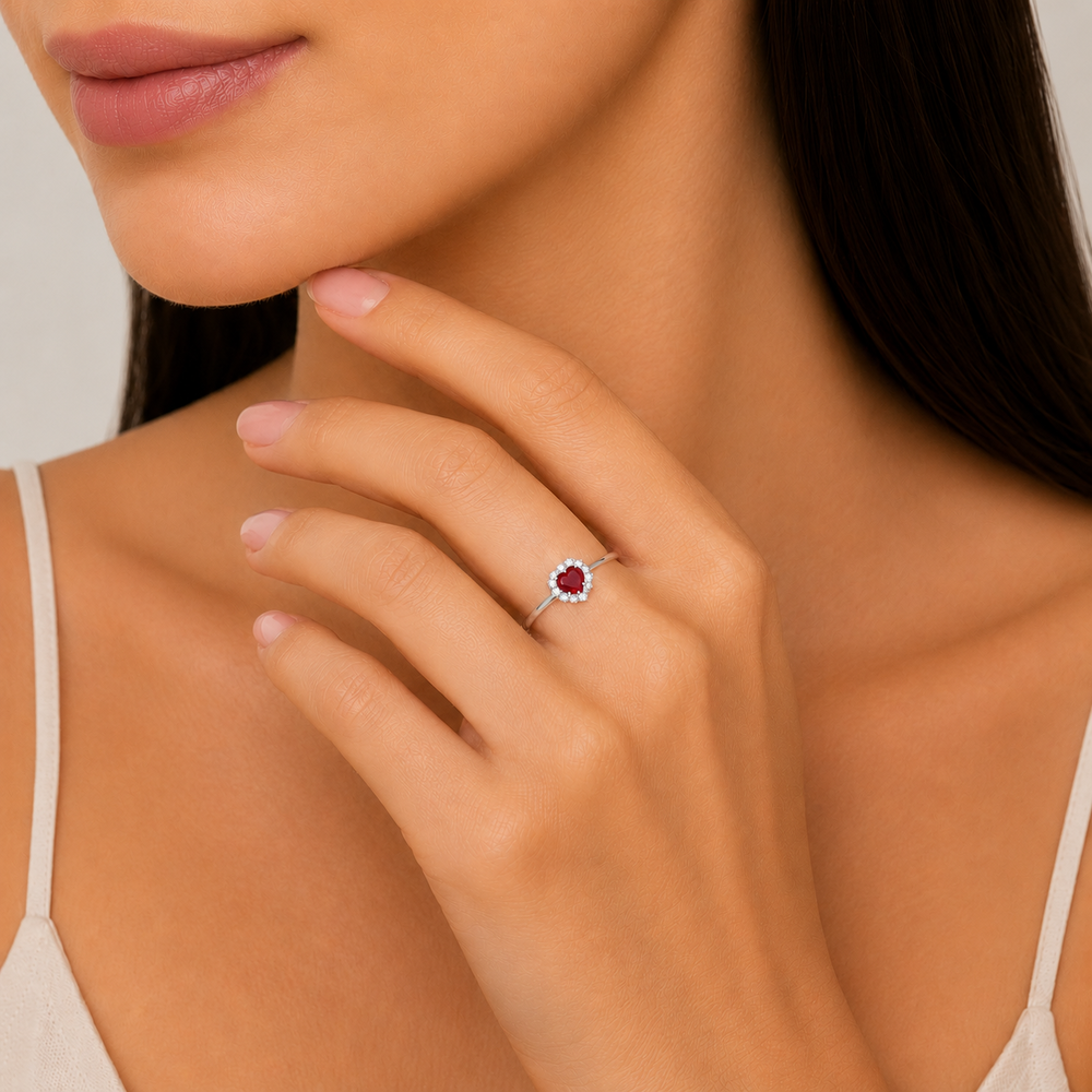 Anel Coração Vermelho Borda Cravejada Prata 925 com Zircônias - Tam. 18