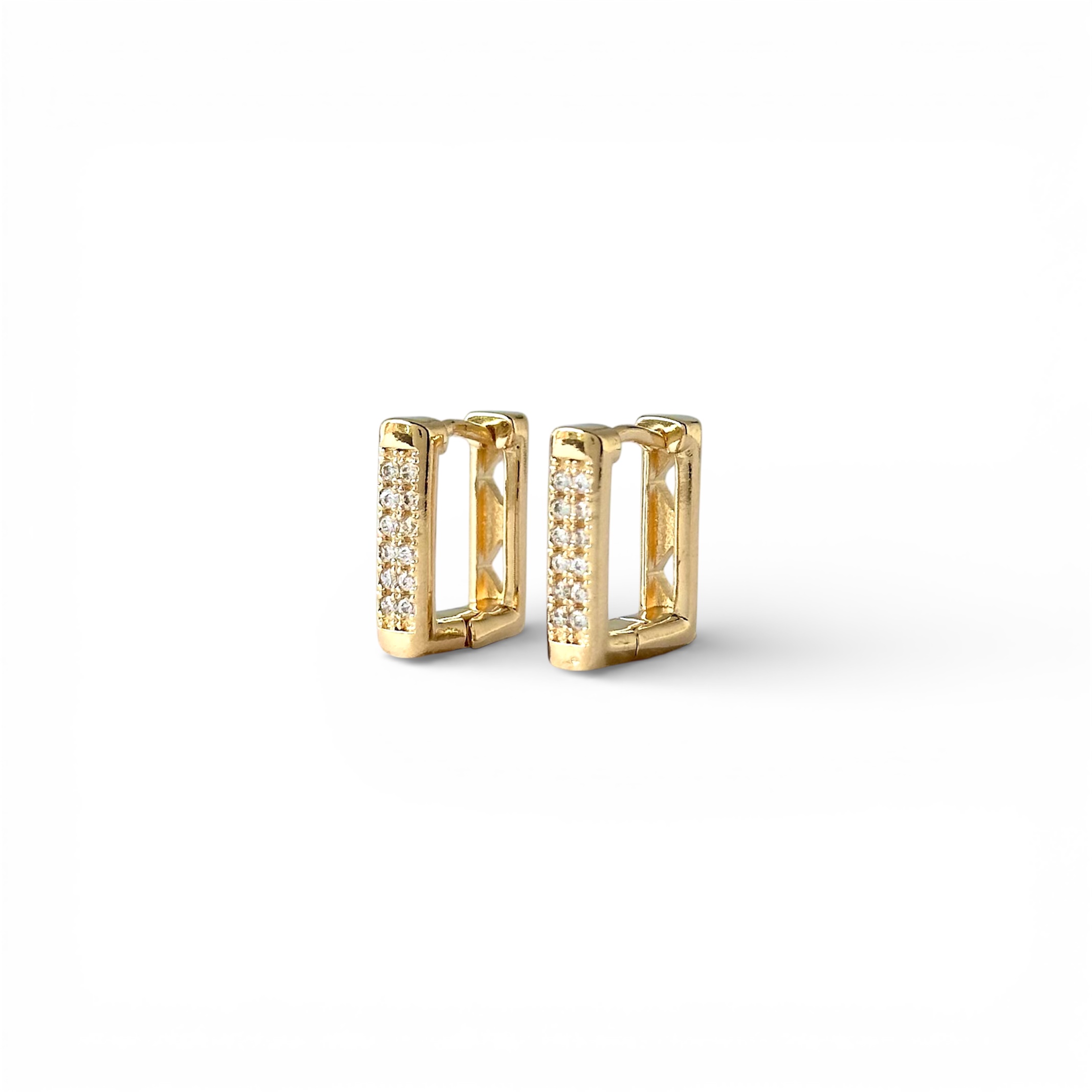 Brinco Argola Retangular com 2 Linhas de Zircônias Banhado a Ouro 18k