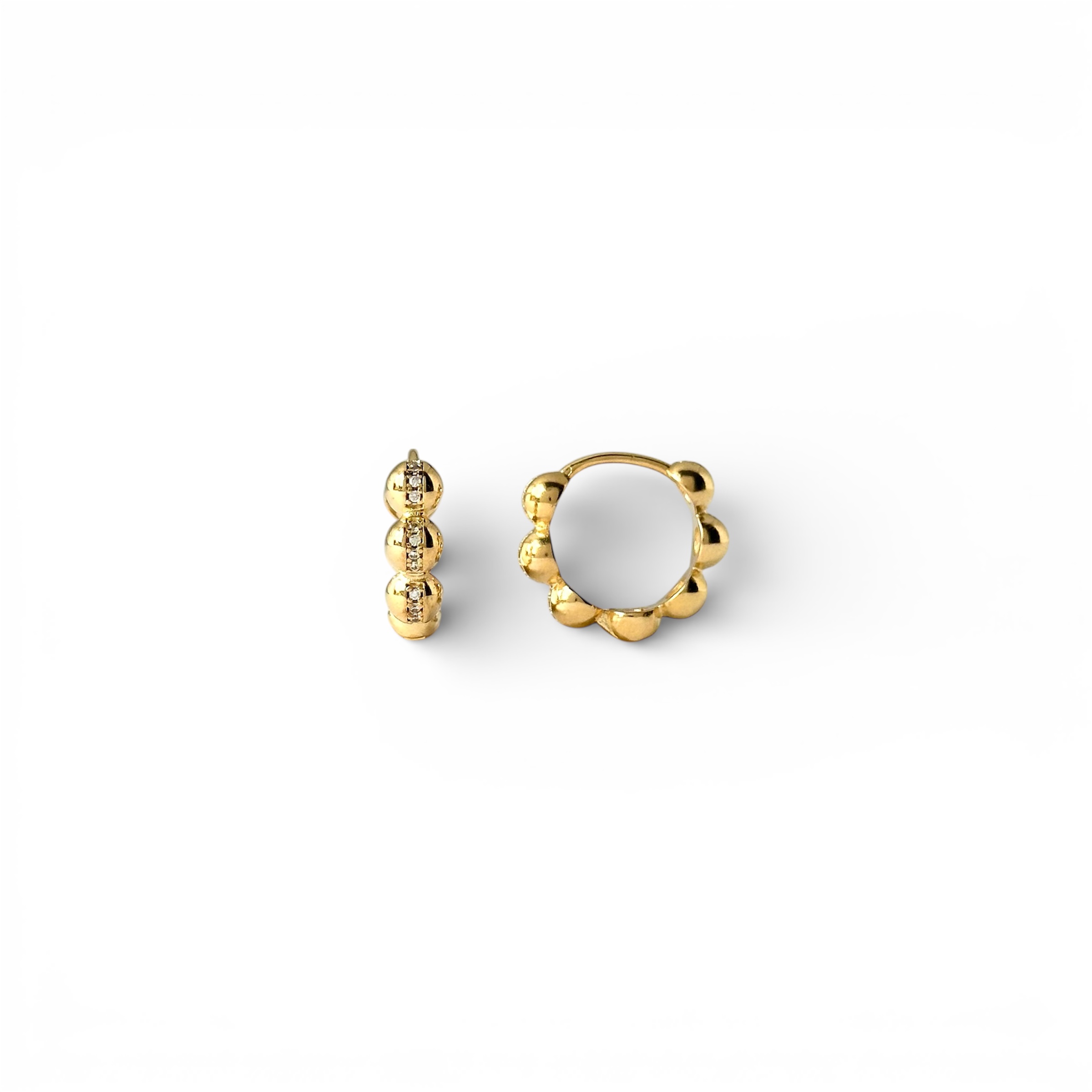 Brinco Argola com Bolinhas e Zircônias Banhado a Ouro 18k
