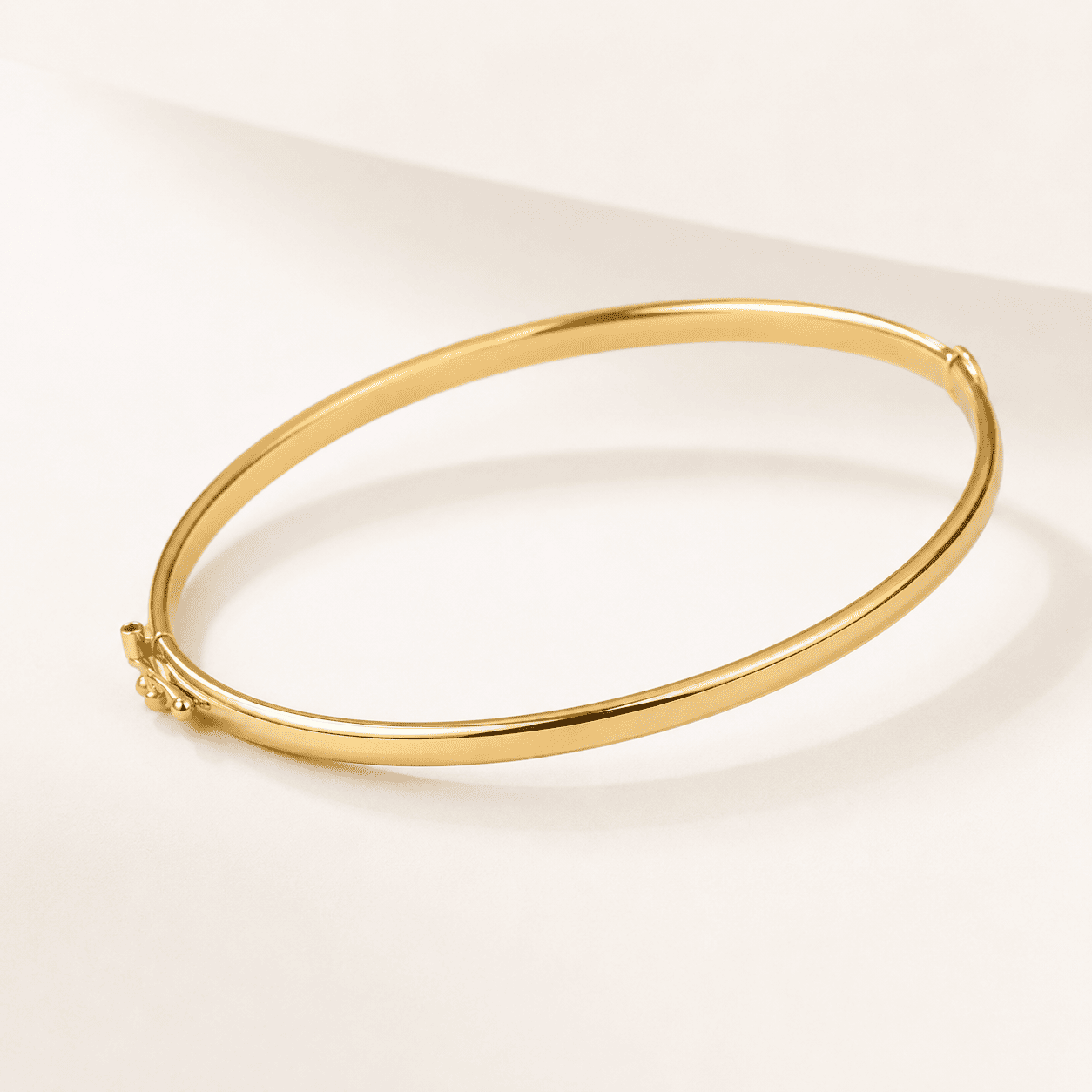 Pulseira Bracelete Liso Banhado a Ouro 18k com Fecho