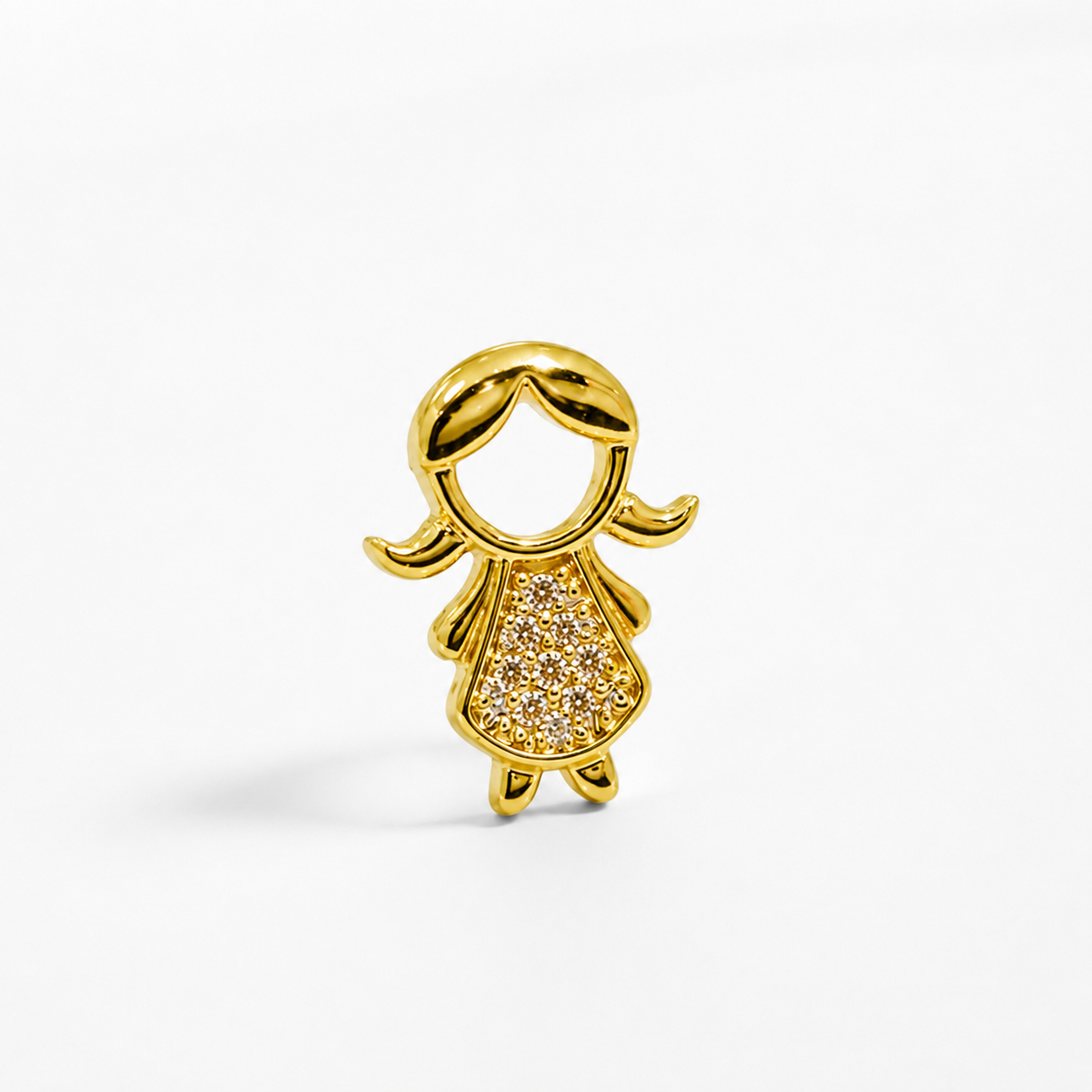 Pingente Menina Roupa Cravejada Banhado a Ouro 18k Passante com Zircônias