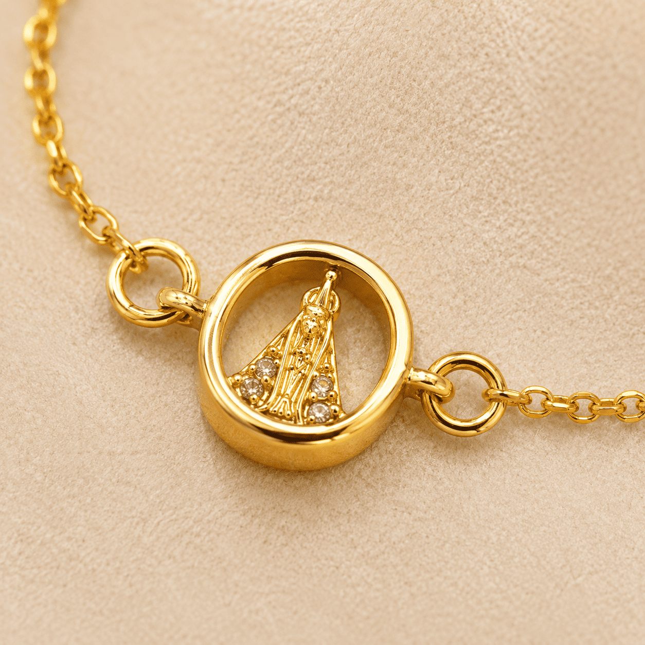 Pulseira Nossa Senhora com Medalha Redonda Banhada a Ouro 18k com Zircônias - 17cm + 5cm (alongador)