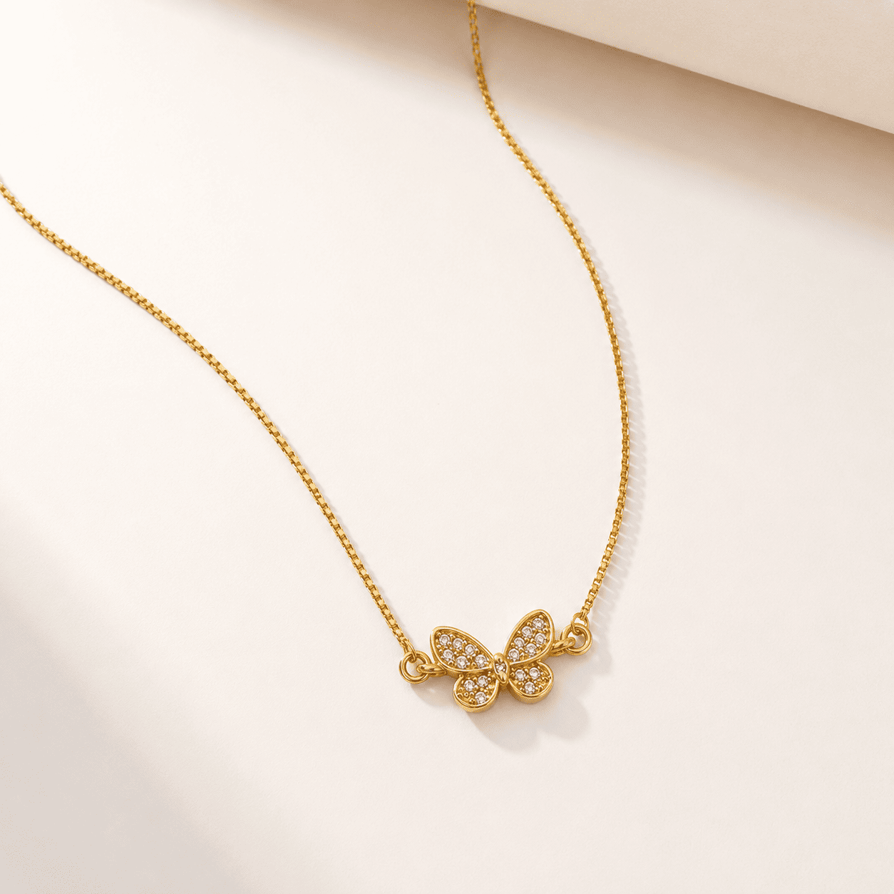 Colar Borboleta Banhado a Ouro 18k com Zircônias - 38cm + 10cm (alongador)