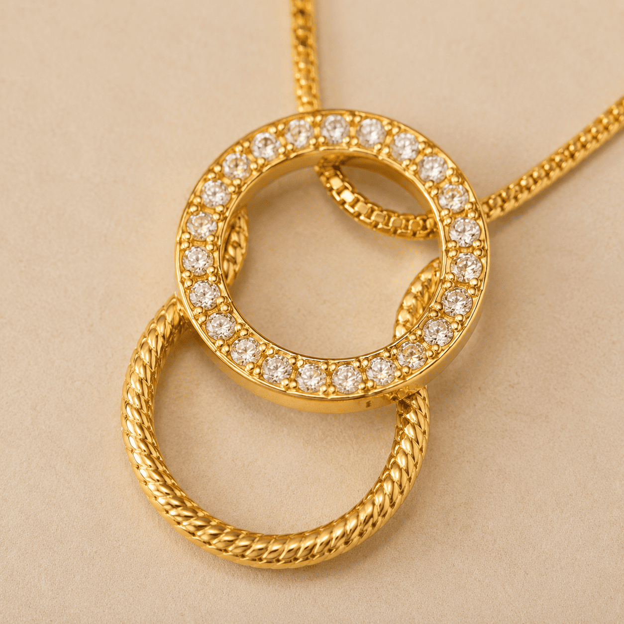 Colar Círculo Laminado Banhado a Ouro 18k com Zircônias - 45cm + 5cm (alongador)