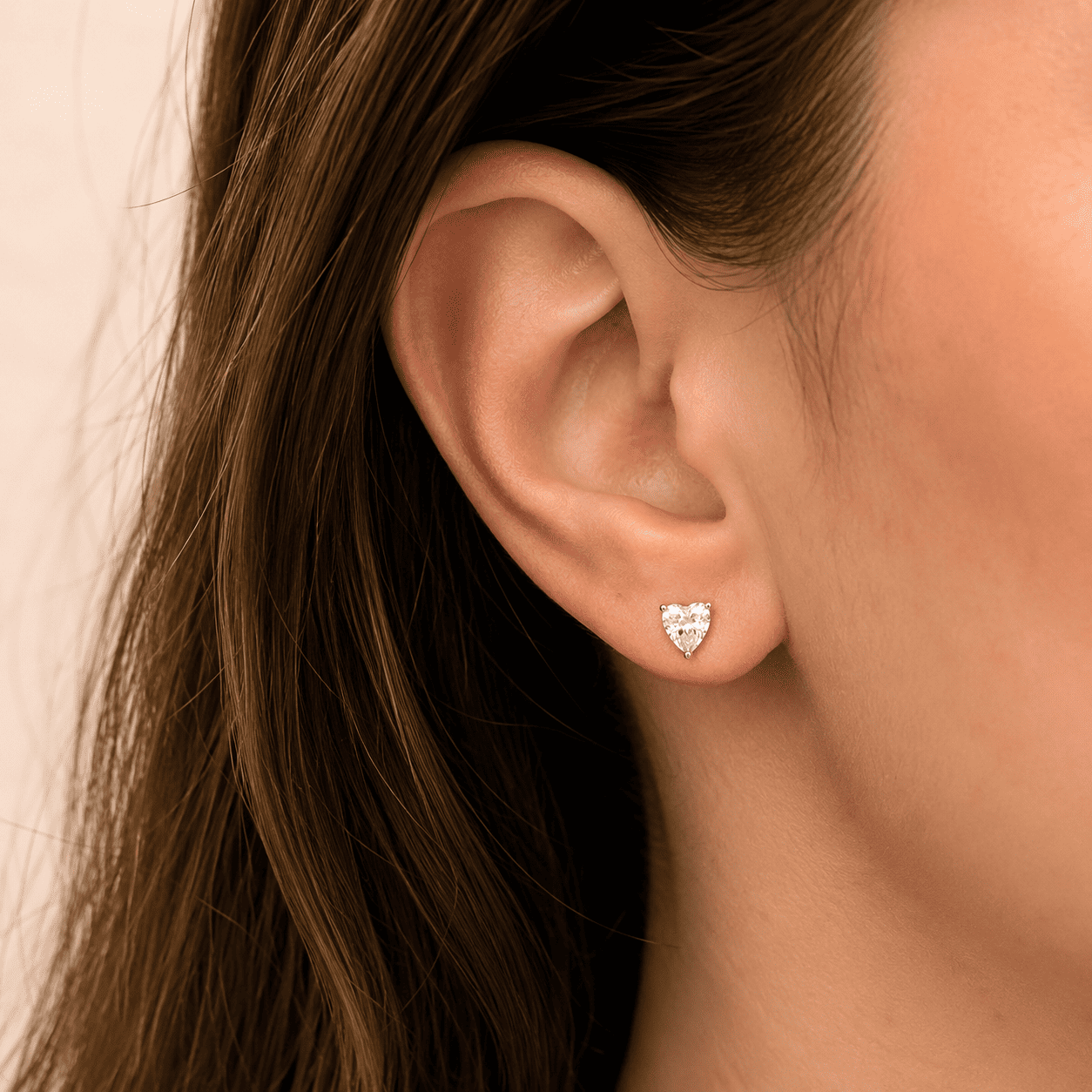 Brinco Ponto de Luz Coração Banhado a Ouro 18k com Zircônia - 6mm
