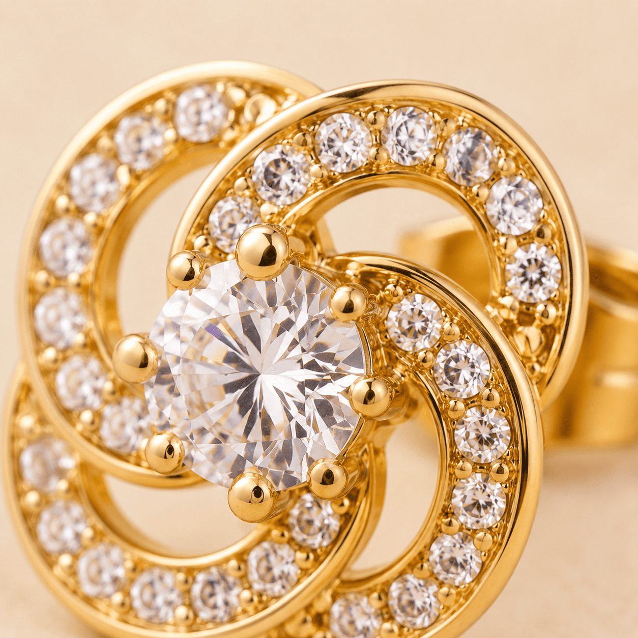 Brinco Flor Luxo Banhado a Ouro 18k com Zircônias - 1cm