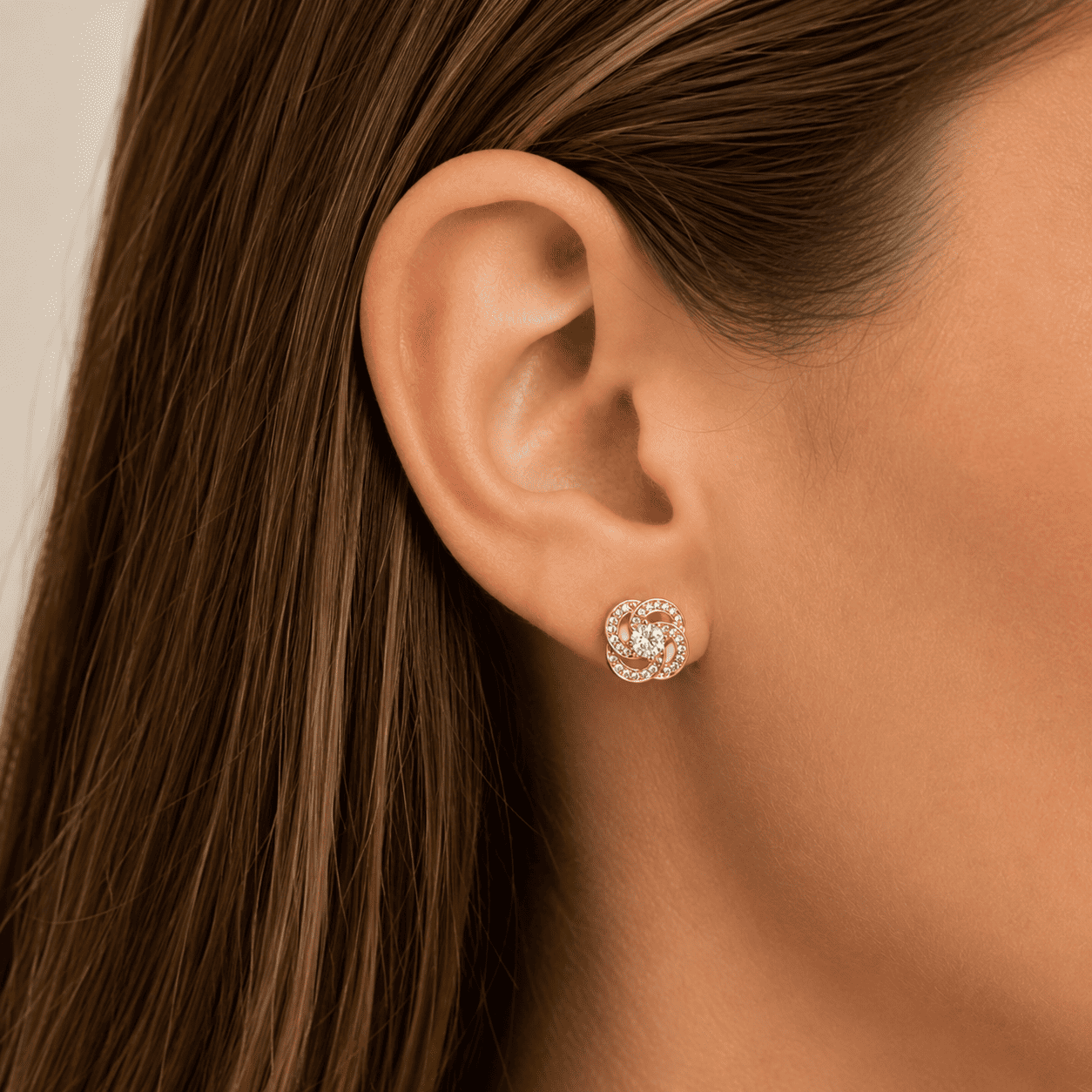 Brinco Flor Luxo Banhado a Ouro 18k com Zircônias - 1cm