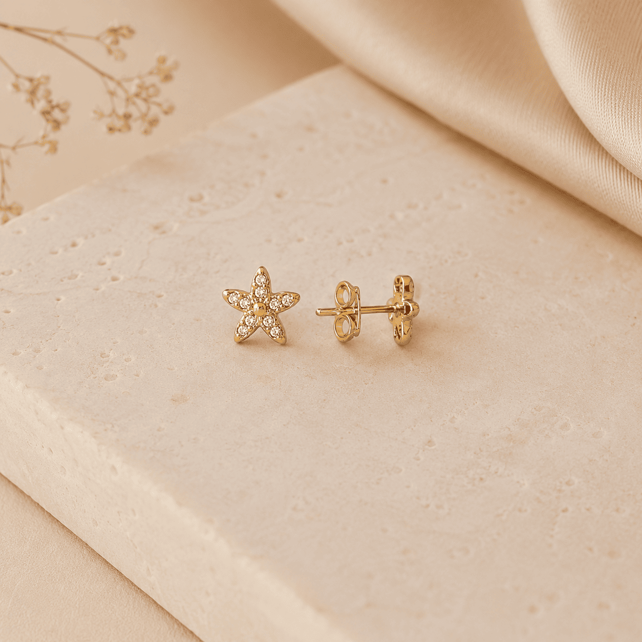 Brinco Estrela do Mar Banhado a Ouro 18k com Zircônias - 7mm