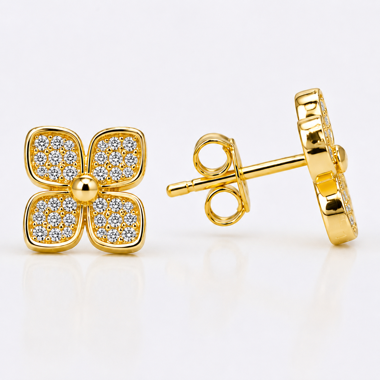 Brinco Flor 4 Pétalas Banhado a Ouro 18k com Zircônias