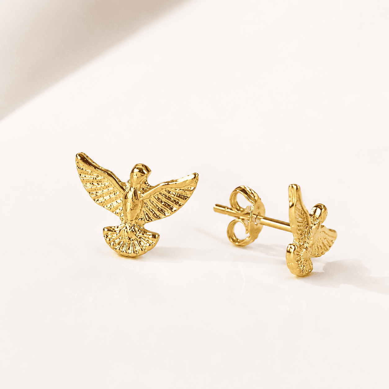 Brinco Espírito Santo Banhado a Ouro 18k - 1,1cm