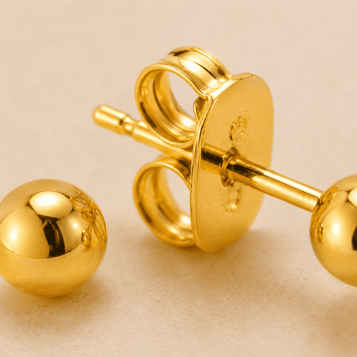 Brinco Infantil Bolinha Banhado a Ouro 18k - 3mm