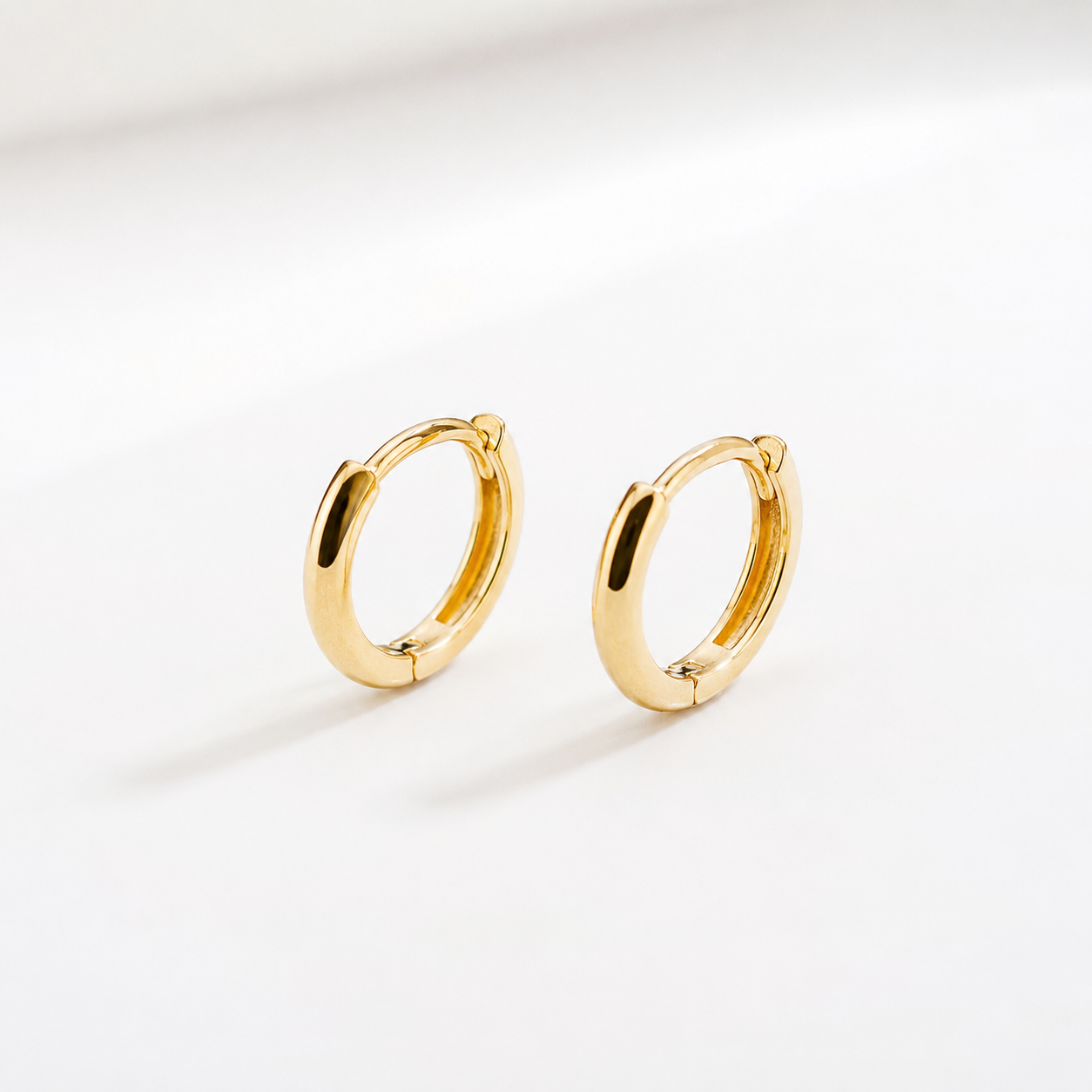 Brinco Argola Lisa Banhado a Ouro 18k