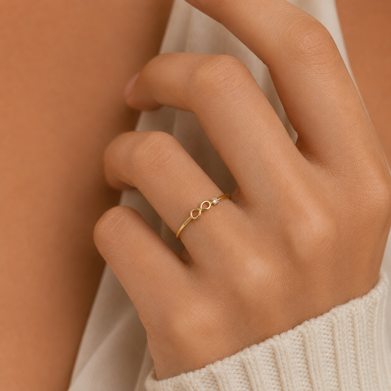 Anel Infinito Banhado a Ouro 18k com Zircônia Tam15