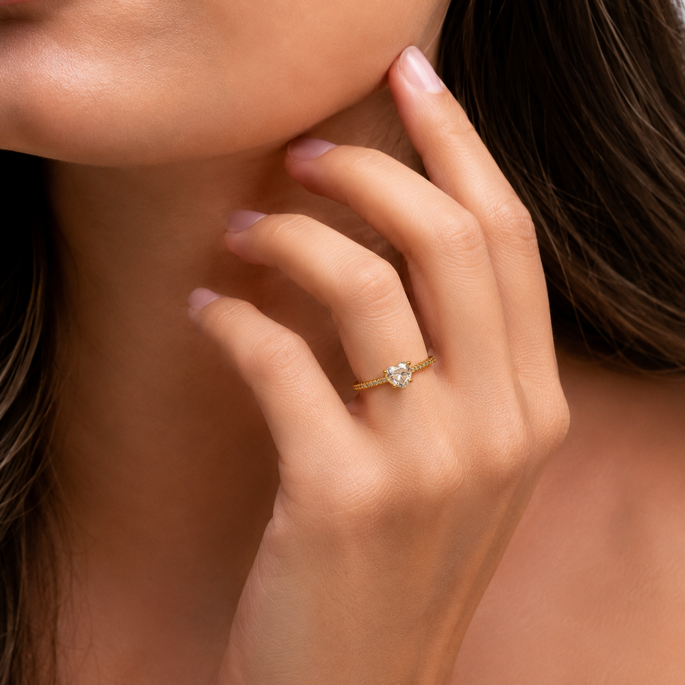 Anel Estilo Solitário em Forma de Coração Banhado a Ouro 18k com Zircônias Tam17