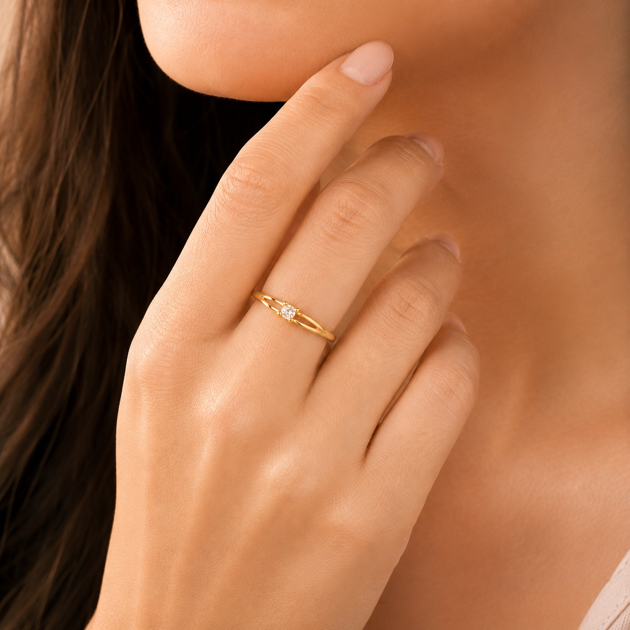 Anel Estilo Solitário Banhado Ouro 18K com 2 Linhas Zircônia