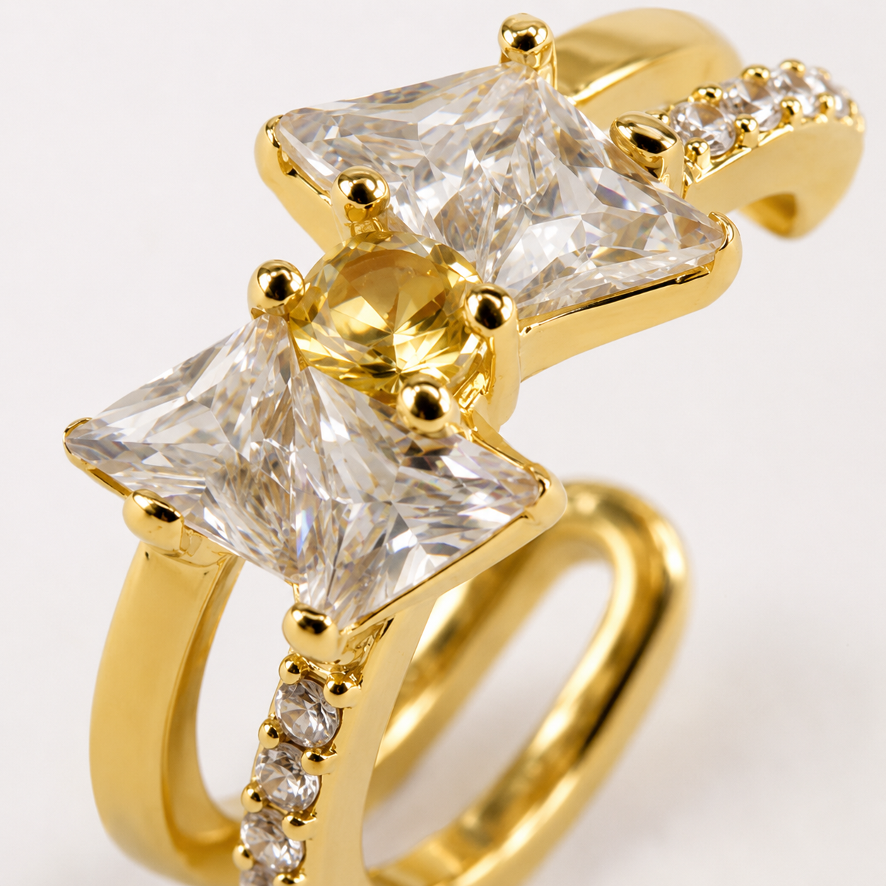 Brinco Cartilagem Piercing Fake 2 Pedras Banhado a Ouro 18k com Zircônias - 1 cm