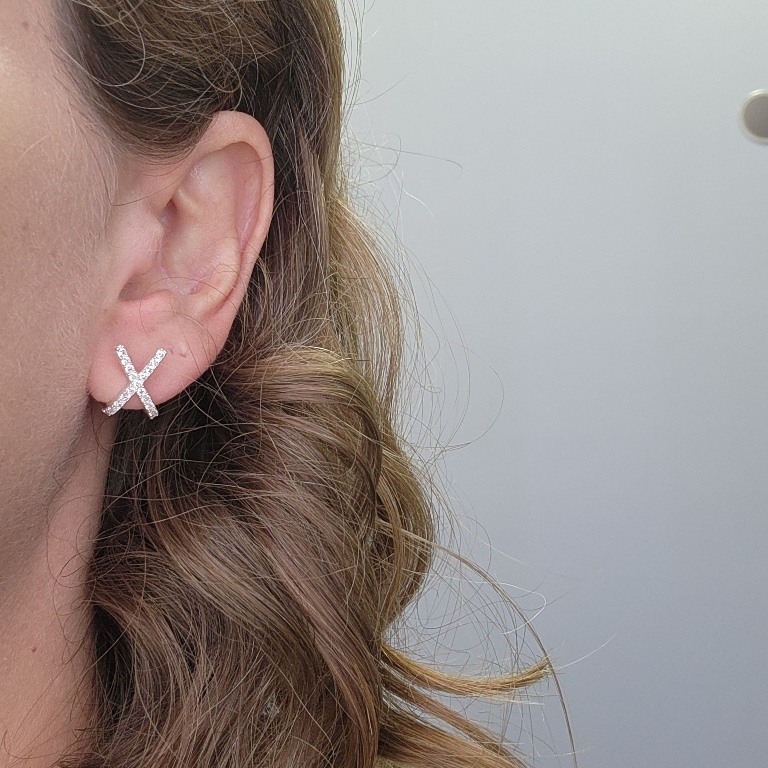 BRINCO PRATA EAR HOOK CRUZ Z