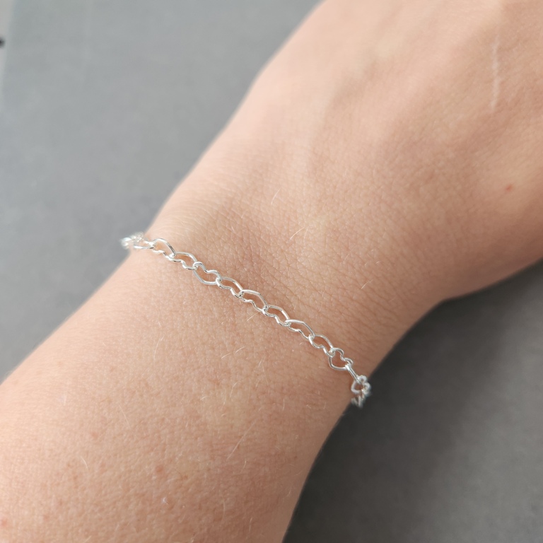 PULSEIRA PRATA CORAÇÕES