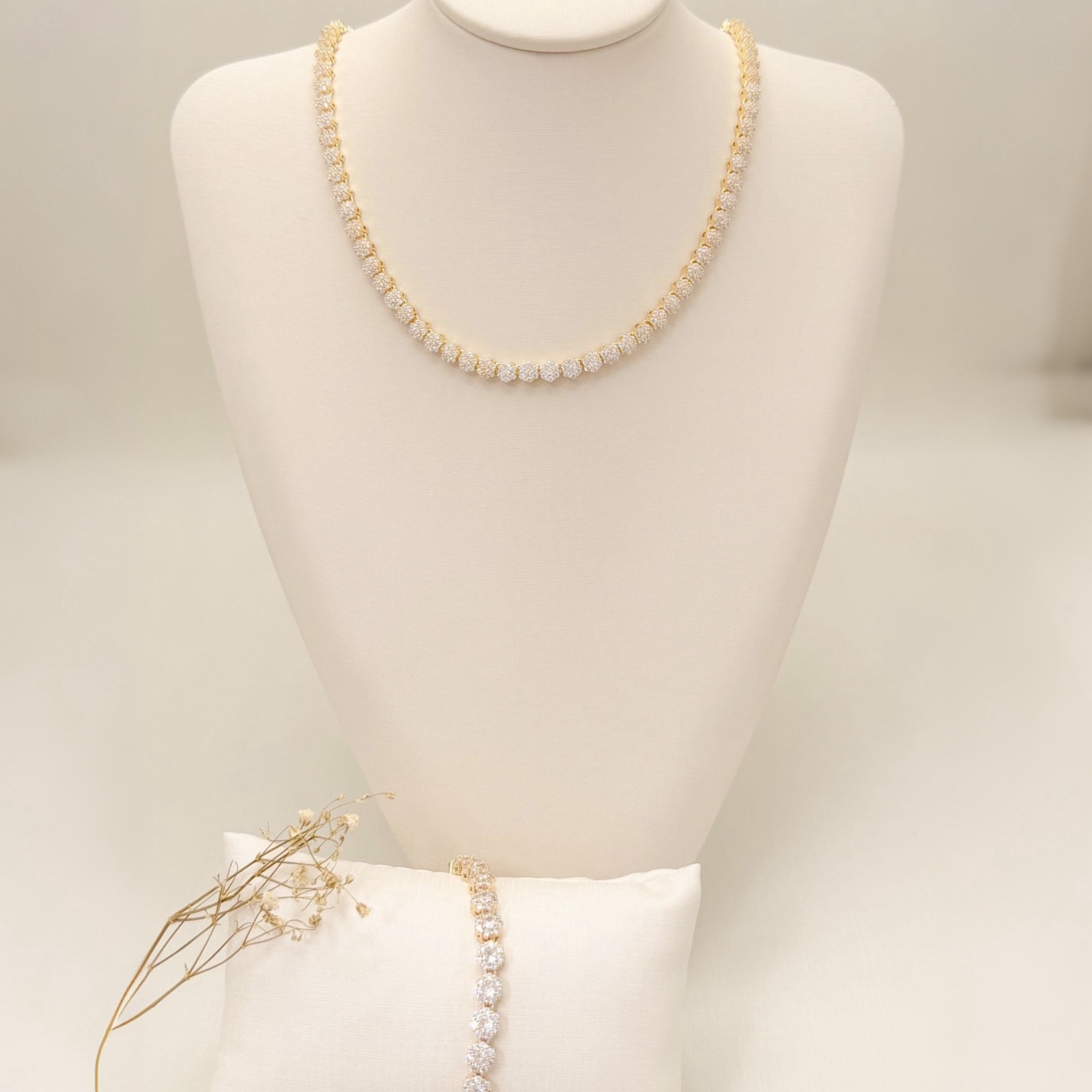 12.2281.1.O - Pulseira de riviera mini flores com fecho relógio