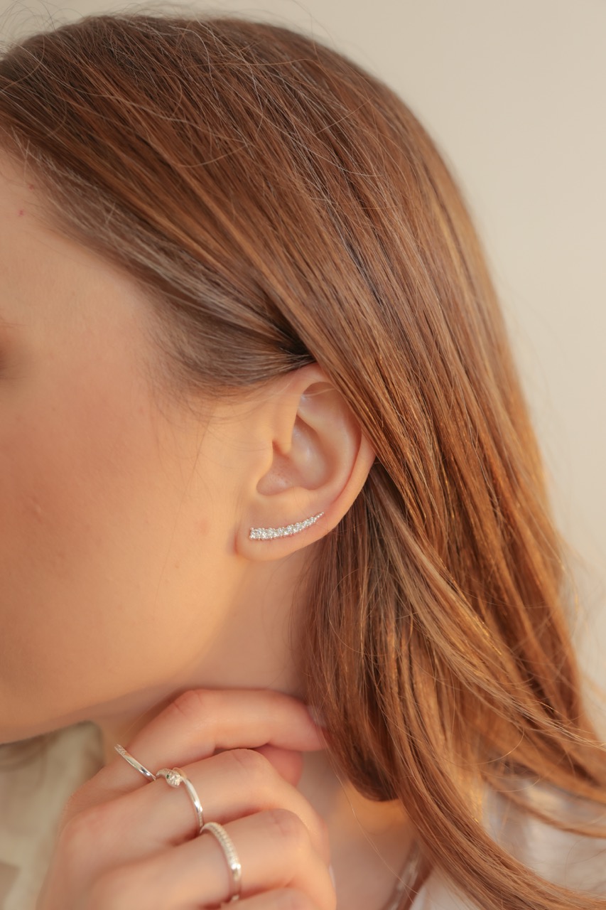 06.1403.1.S - Brinco ear-cuff de uma coluna de cravação com ponteira lisa