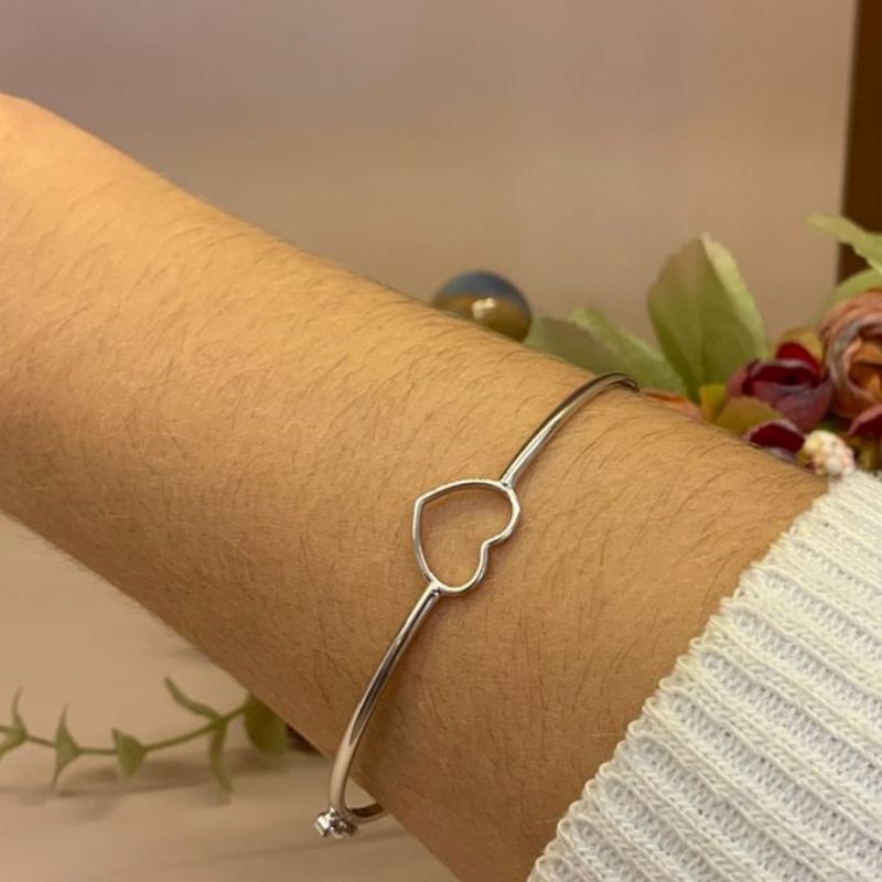 BRACELETE CANO COM CORAÇÃO VAZADO