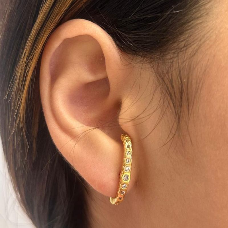 BRINCO EAR HOOK PONTOS DE LUZ