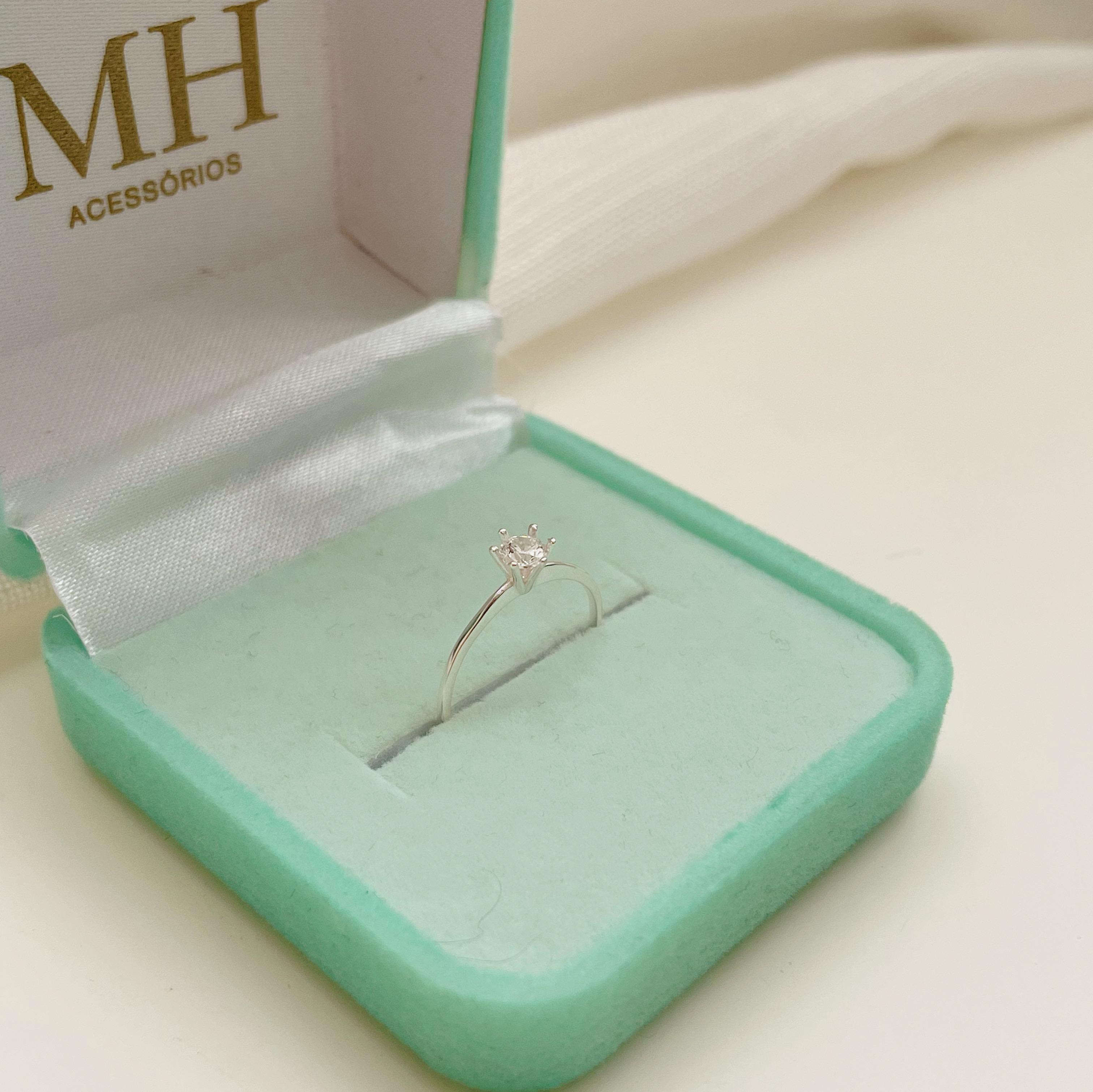 ANEL SOLITÁRIO CRISTAL 3MM. EM PRATA 925.