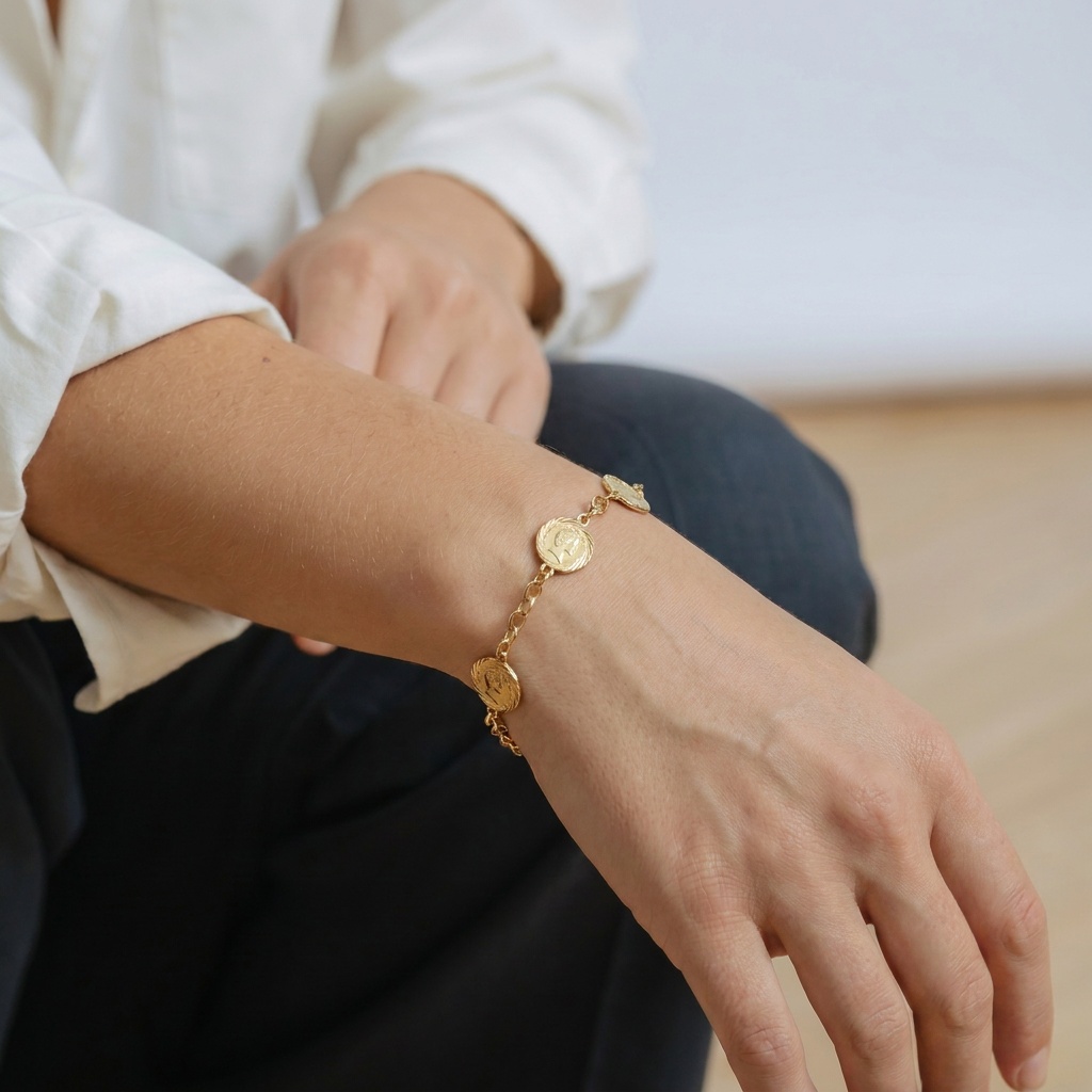 Pulseira Com Pingentes de Moeda Folheada a Ouro 18K