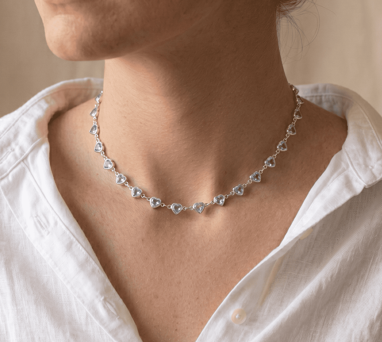 Choker Corações de Zircônias Folheado a Prata