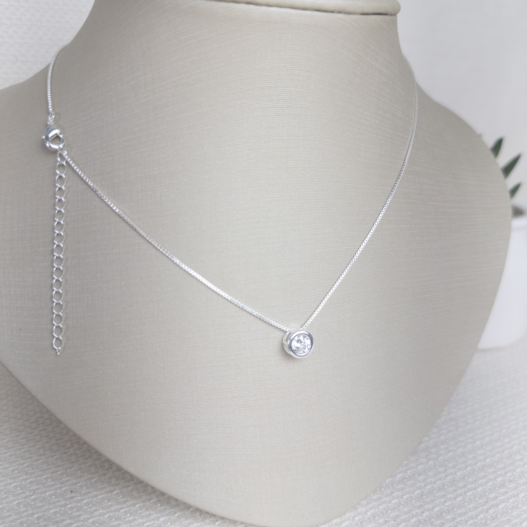 Colar Veneziana 0,8mm Folheada a Prata Com Ponto de Luz