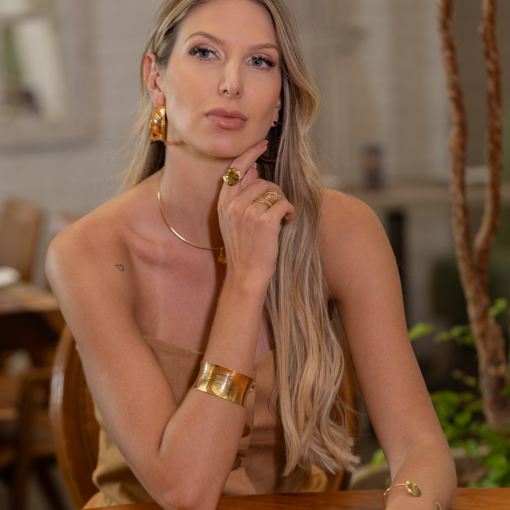 BRACELETE LARGO RISCADO BANHO OURO 18K