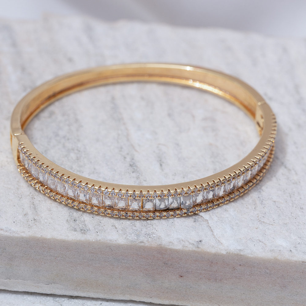 BRACELETE COM ZIRCÔNIAS NAVETE CRISTAIS BANHO OURO 18K