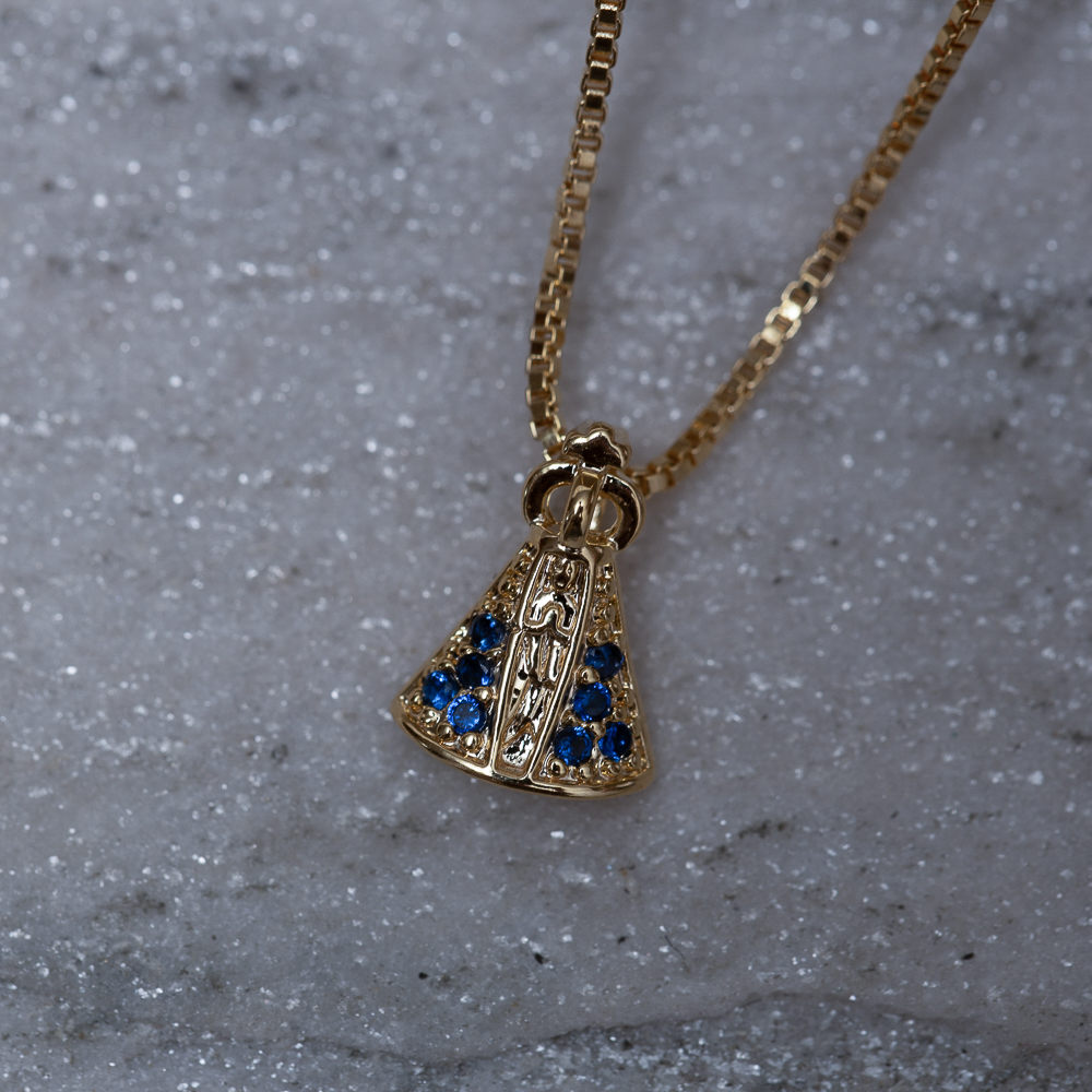 COLAR NOSSA SENHORA PP MANTO AZUL BANHO OURO 18K