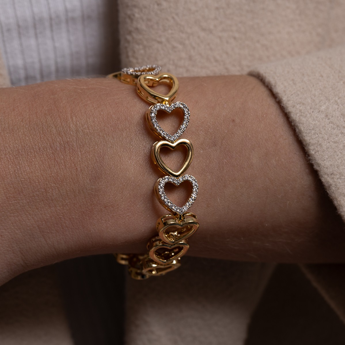 PULSEIRA CORAÇÃO LISO E COM ZIRCÔNIAS BANHO OURO 18K