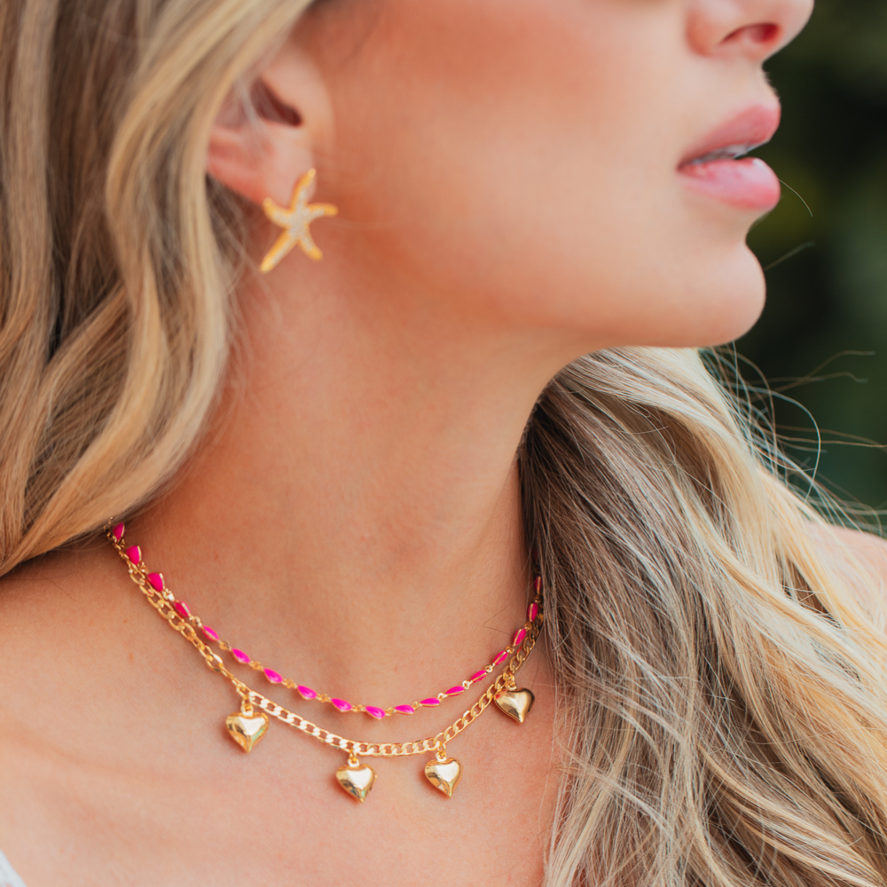 CHOKER CORAÇÕES ESMALTADOS PINK BANHO OURO 18K