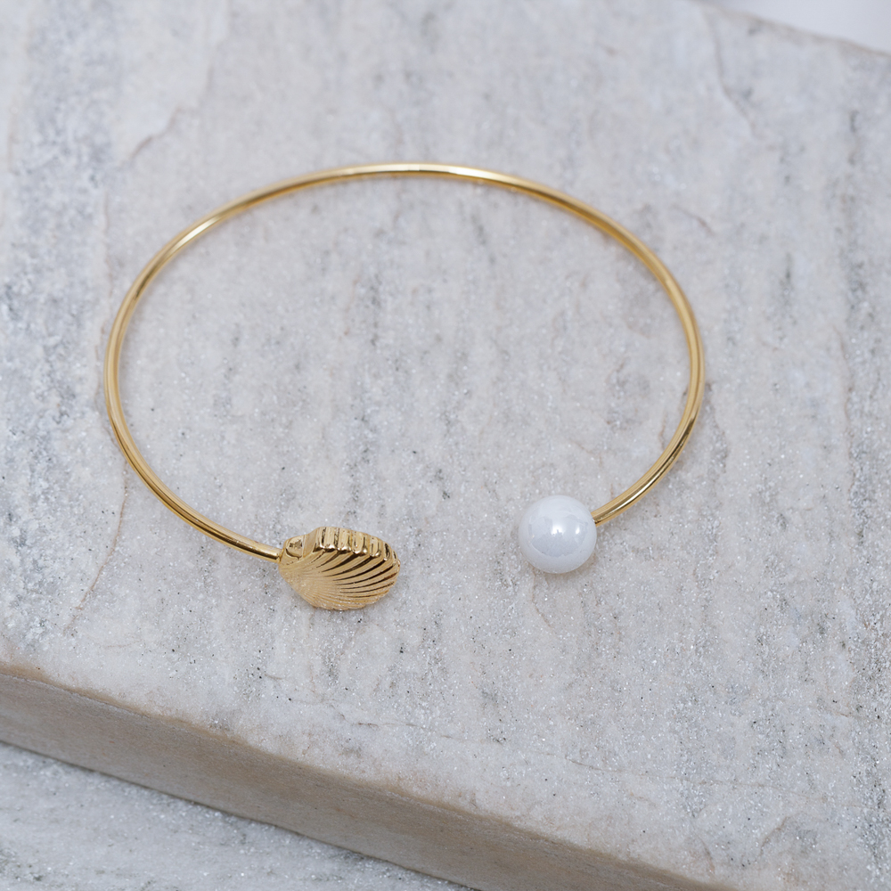 BRACELETE CONCHA COM PÉROLA BANHO OURO 18K