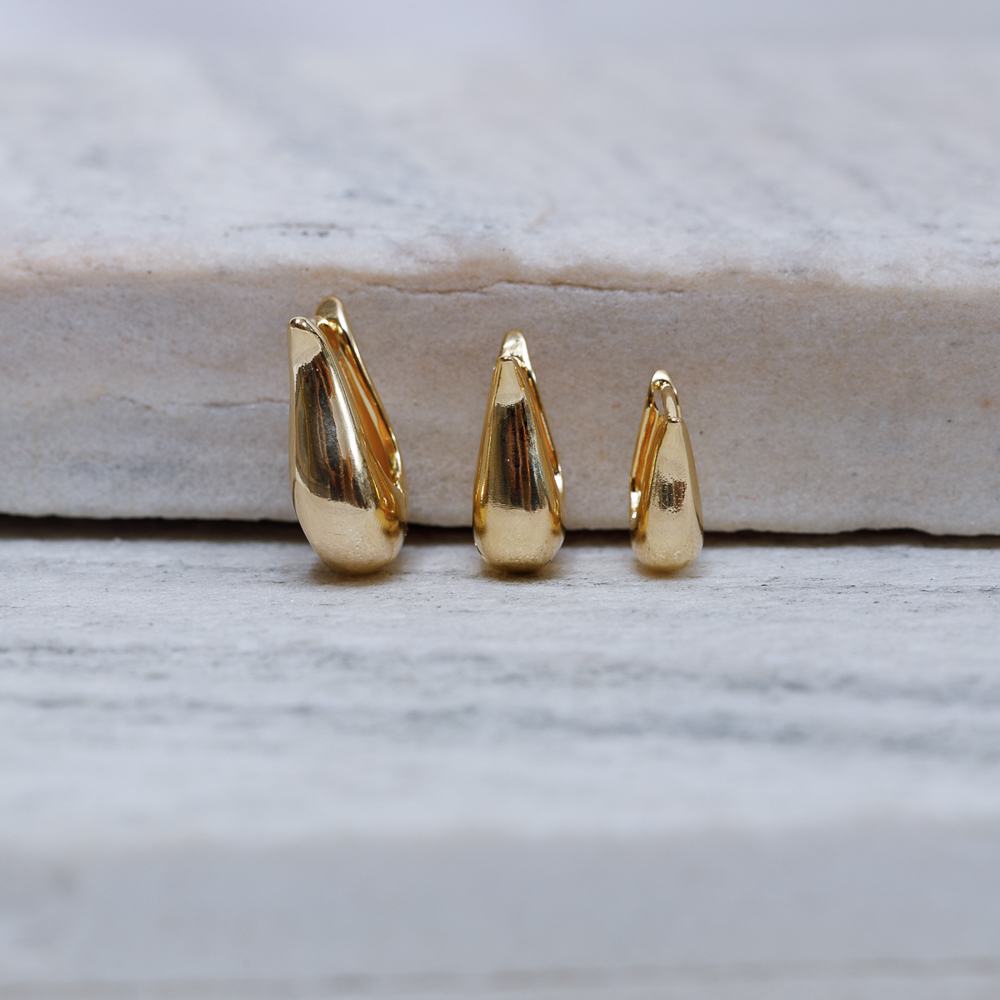 BRINCO ARGOLA HARPA G GROSSA BANHO OURO 18K