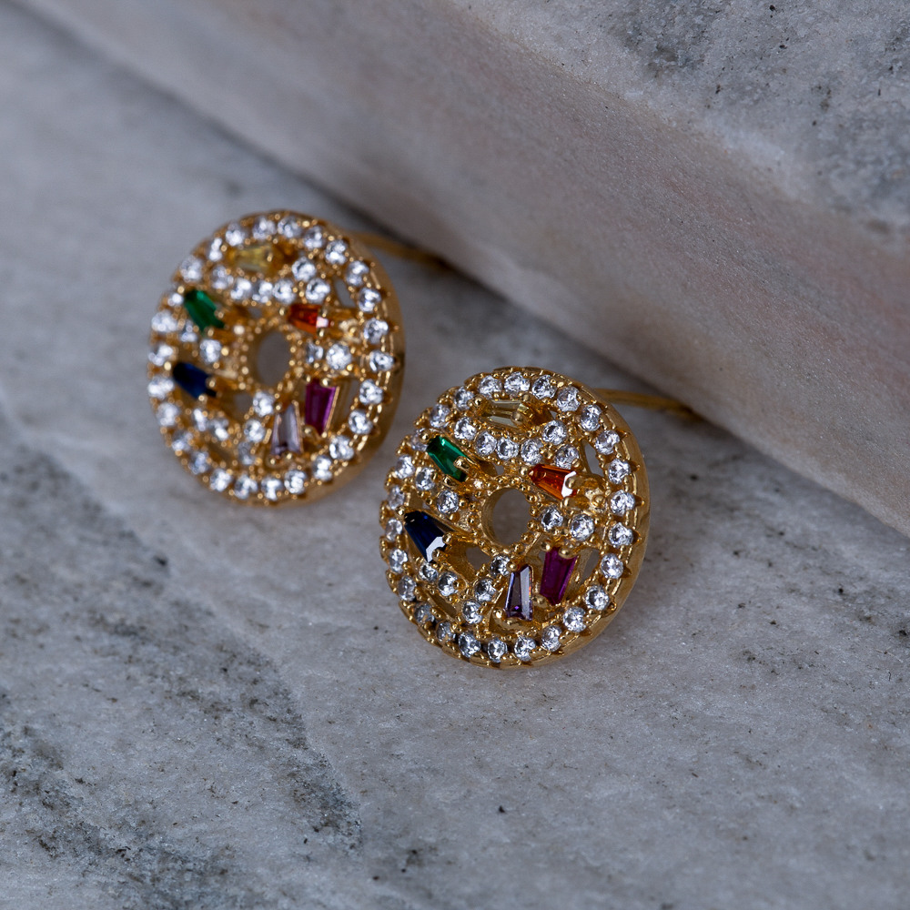 BRINCO DONUT COM ZIRCÔNIAS COLORIDAS BANHO OURO 18K