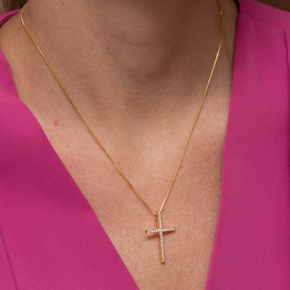COLAR CRUZ FINA CRISTAL BANHO OURO 18K
