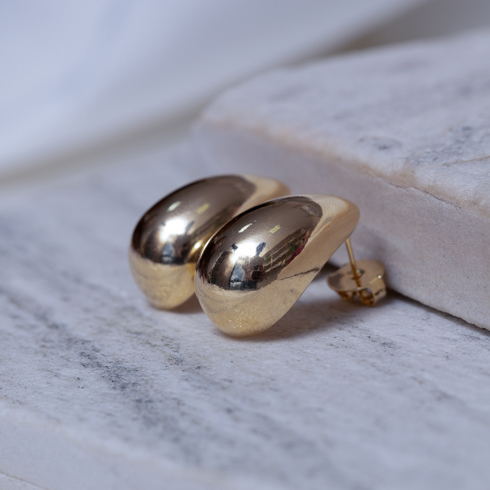 BRINCO GOTA OCA LISA BANHO OURO 18K