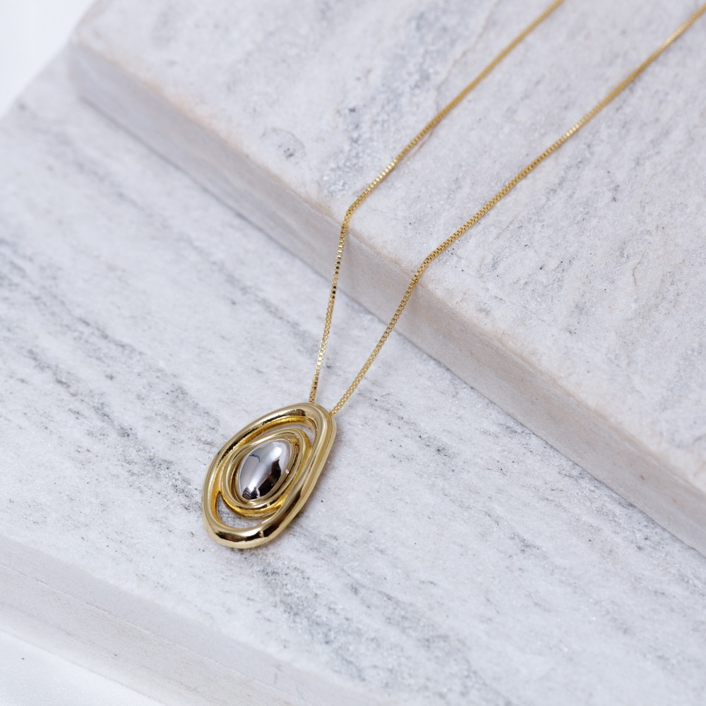 COLAR ORGÂNICO COM RÓDIO BRANCO E BANHO OURO 18K