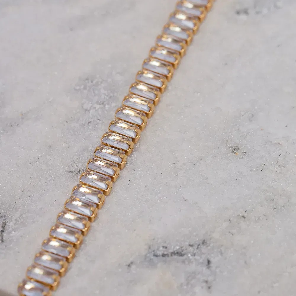 COLAR RIVIERA COM ZIRCÔNIAS NAVETE CRISTAIS BANHO OURO 18K
