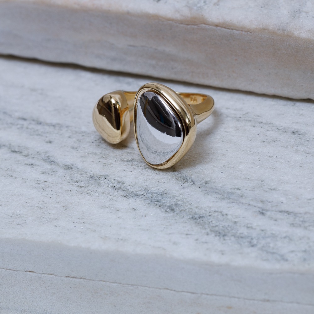 ANEL ORGÂNICO ABERTO COM RÓDIO BRANCO BANHO OURO 18K